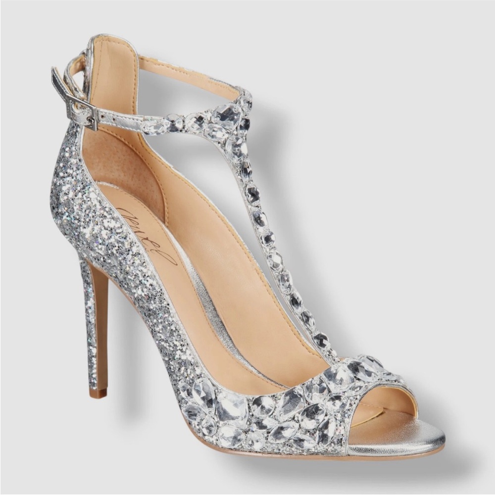 Badgley Mischka Conroy T Strap Evening Sandals Shoes